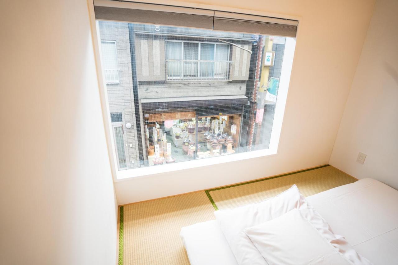 Sato-San'S Rest Hotel Токио Екстериор снимка