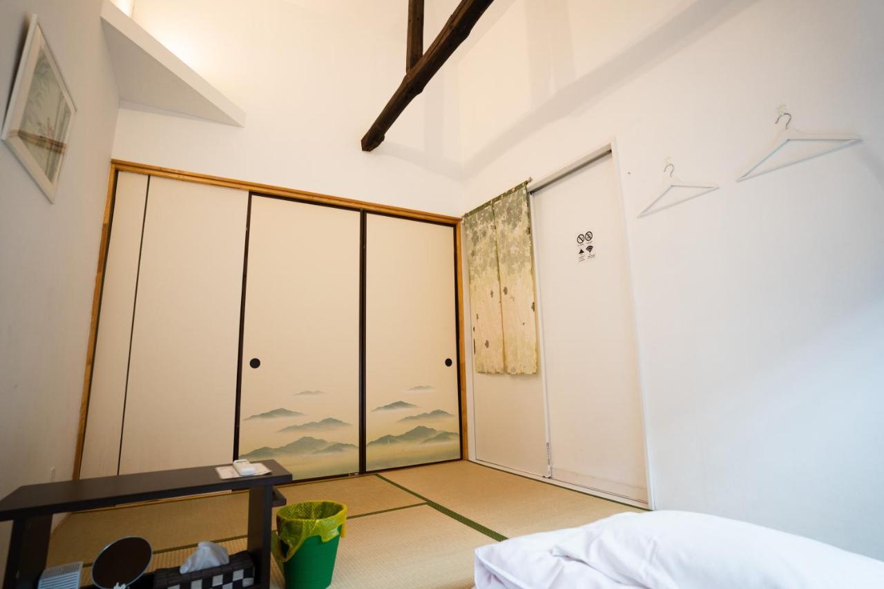 Sato-San'S Rest Hotel Токио Екстериор снимка