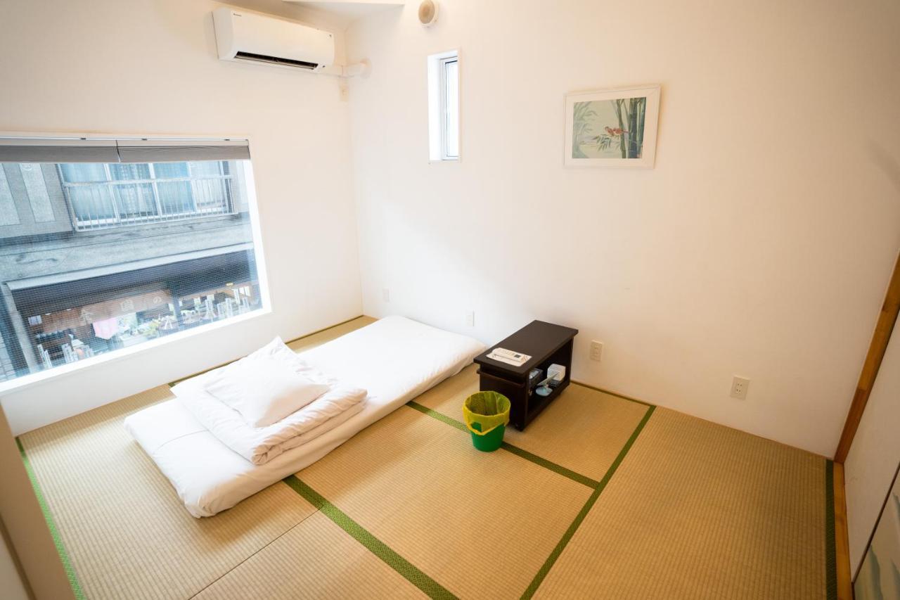 Sato-San'S Rest Hotel Токио Екстериор снимка