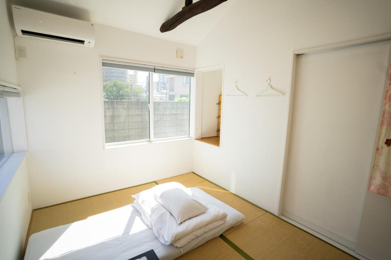 Sato-San'S Rest Hotel Токио Екстериор снимка